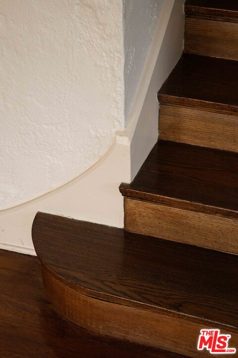 2021 Whitley Terrace Steps