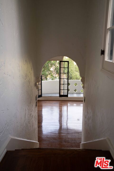 2021 Whitley Terrace Steps