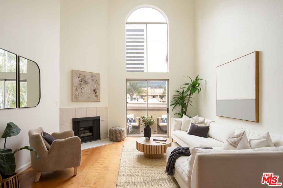 1639 Camden Ave Unit: 303