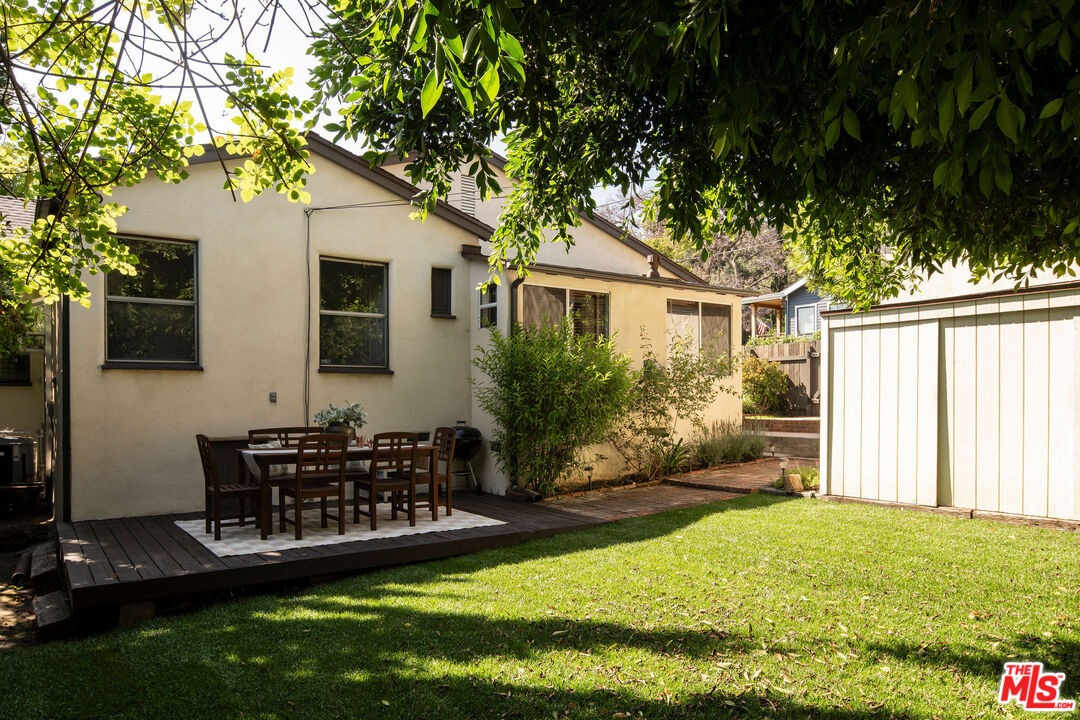5264 Live Oak View Ave
