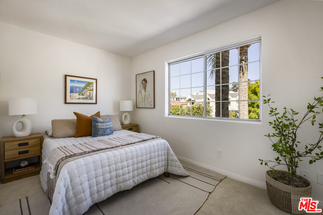 11110 Camarillo St Unit: 113