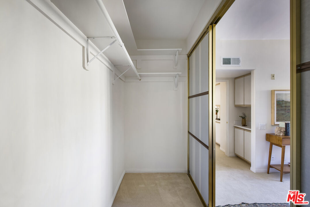 11110 Camarillo St Unit: 113