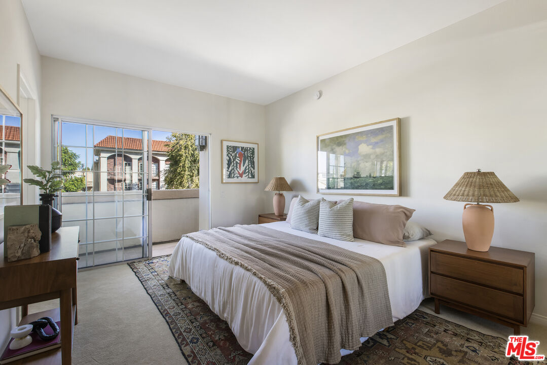 11110 Camarillo St Unit: 113