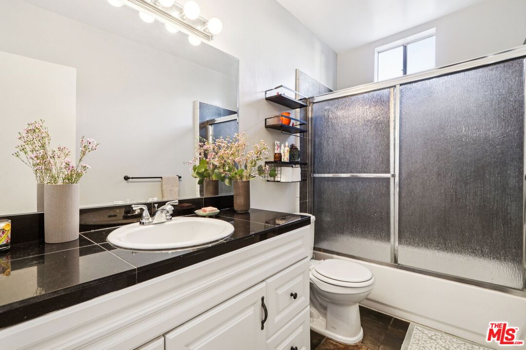 5125 Harold Way Unit: 104