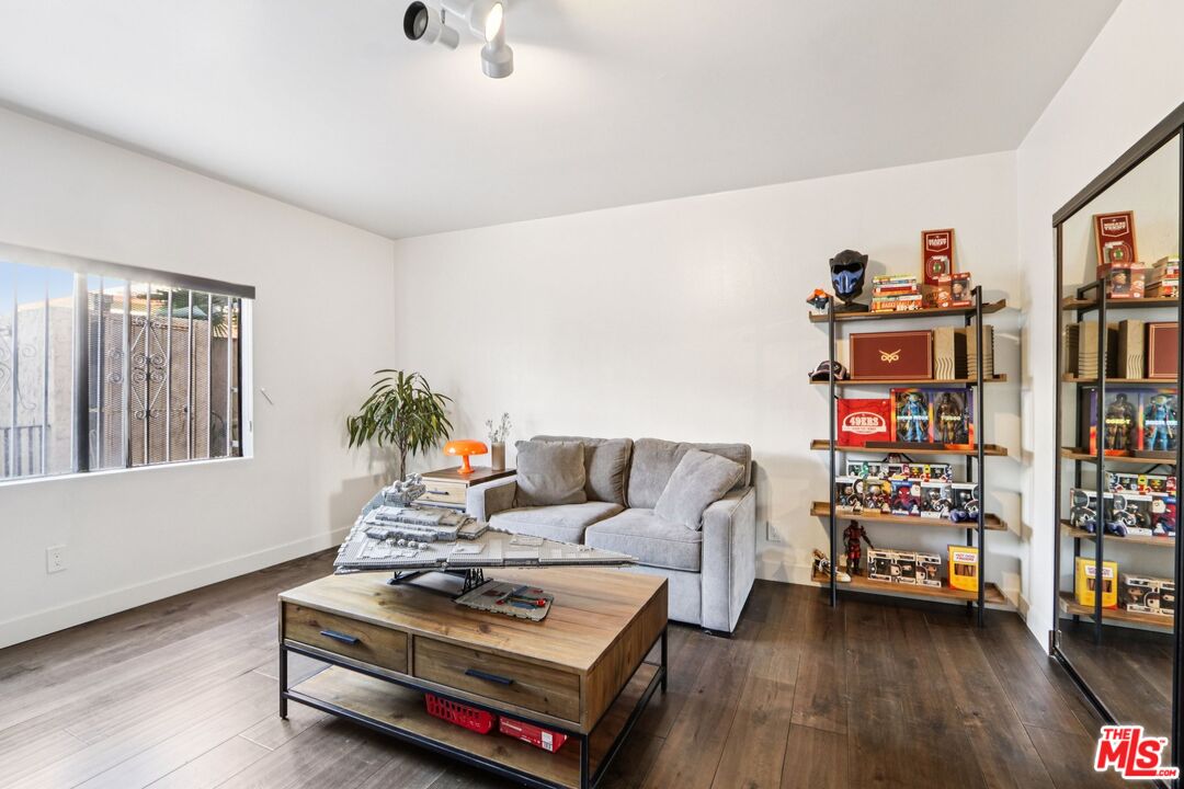 5125 Harold Way Unit: 104