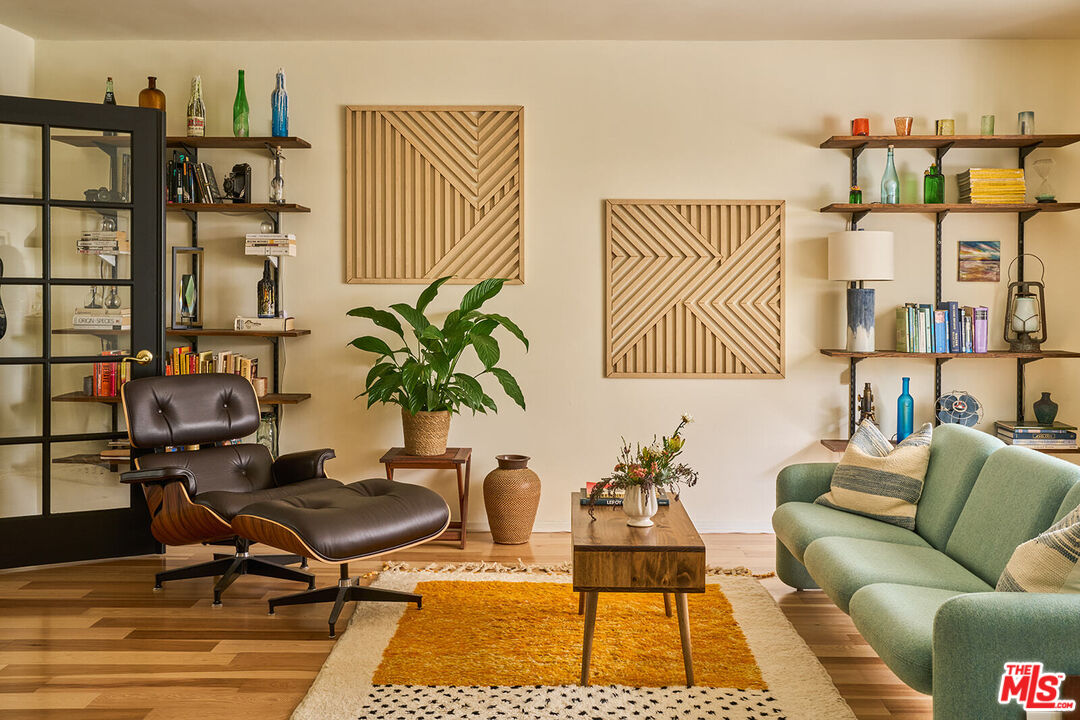 4343 Finley Ave Unit: 4