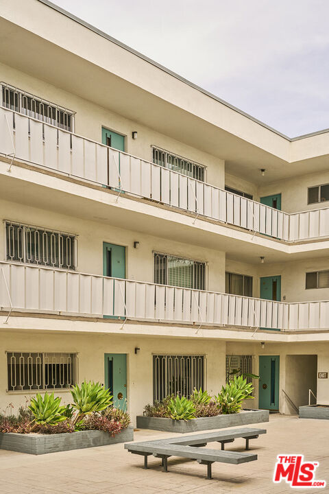 4343 Finley Ave Unit: 4