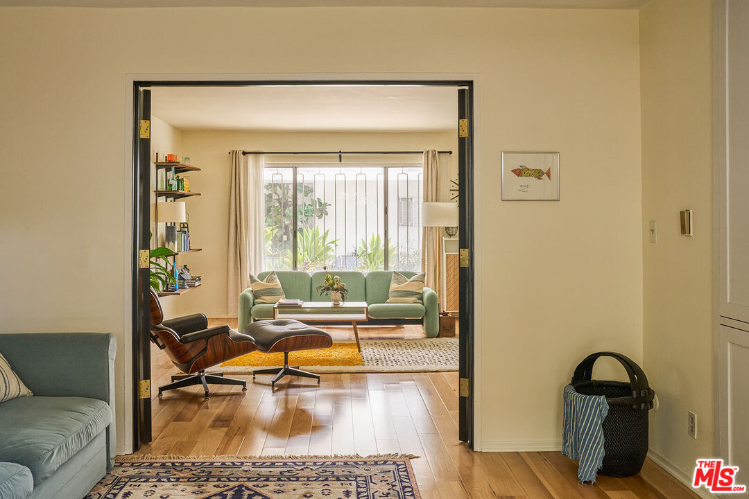 4343 Finley Ave Unit: 4