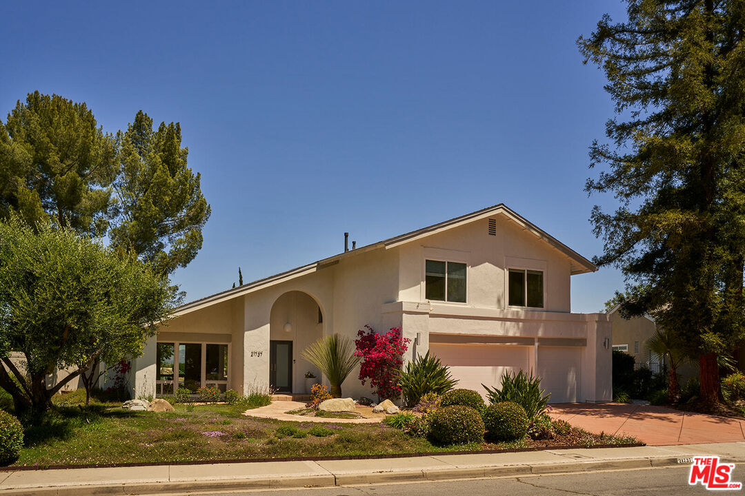 21737 Woodland Crest Dr