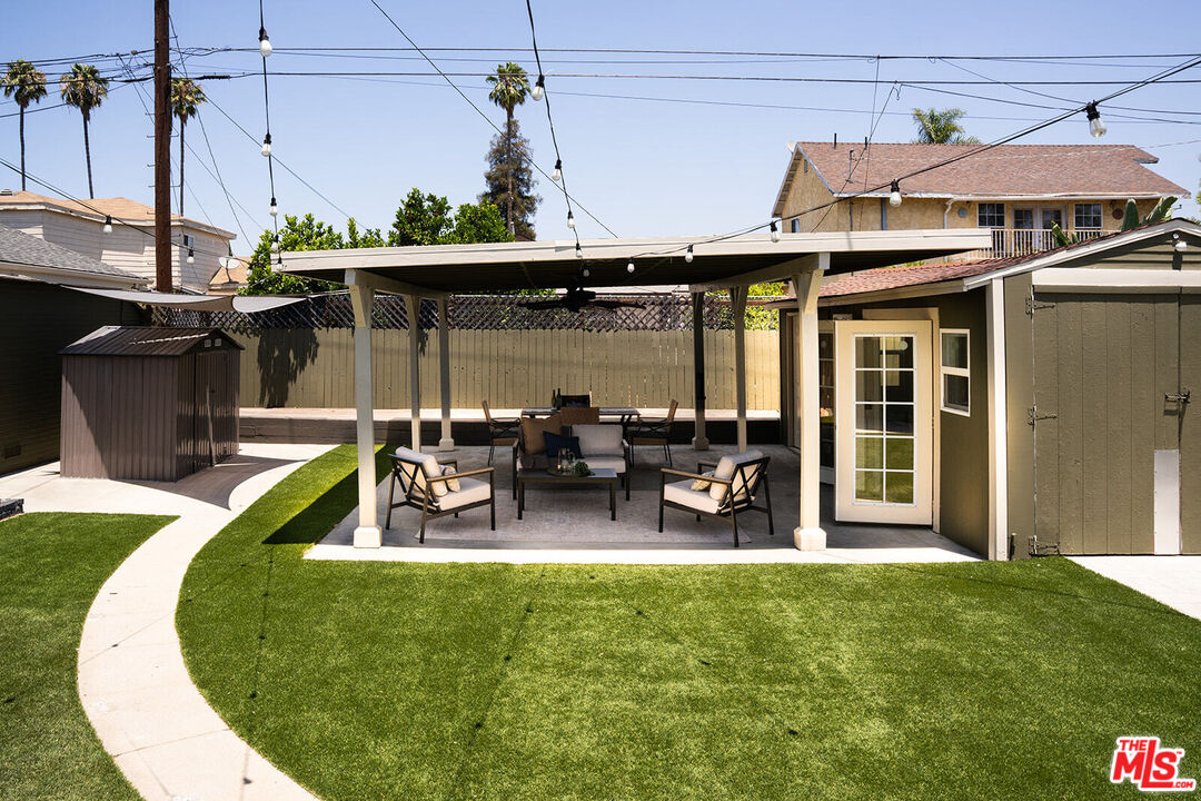 1739 W 41st Pl