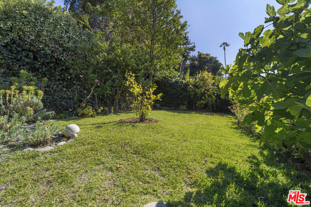 4566 Toland Way