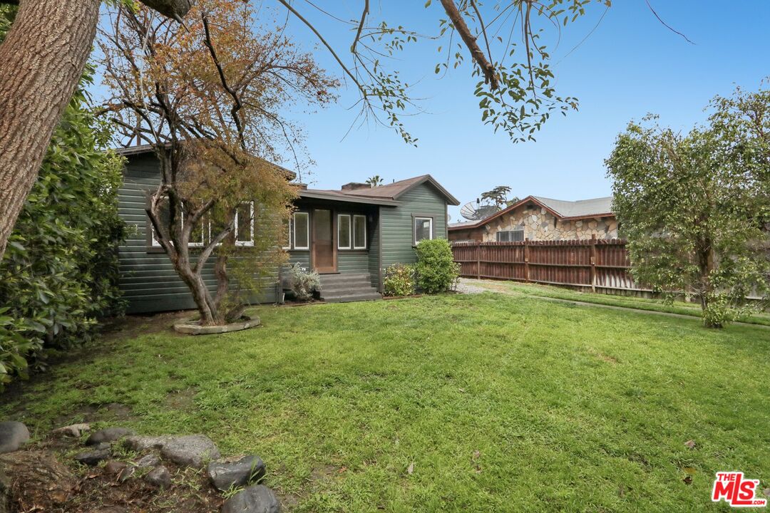 2747 Denby Ave