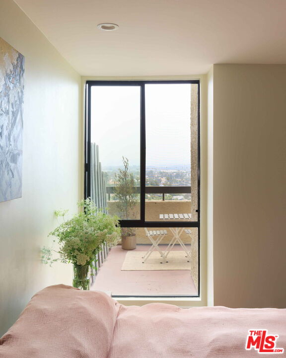 4040 Via Marisol Unit: 124