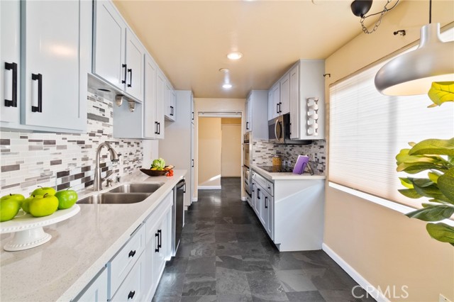 2100 E 2nd ST Unit: 305