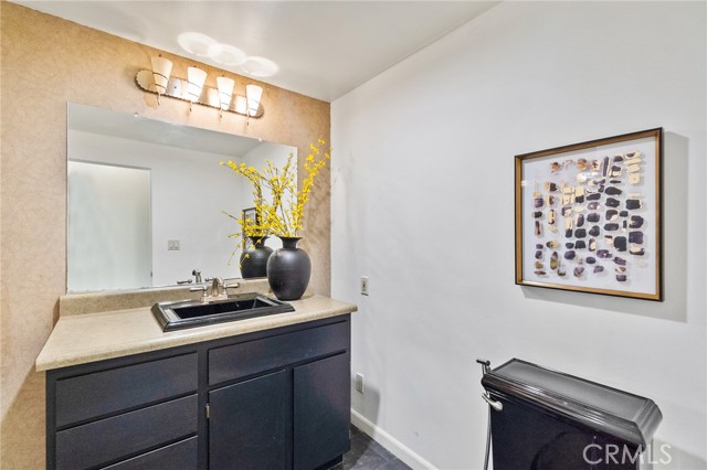 2100 E 2nd ST Unit: 305