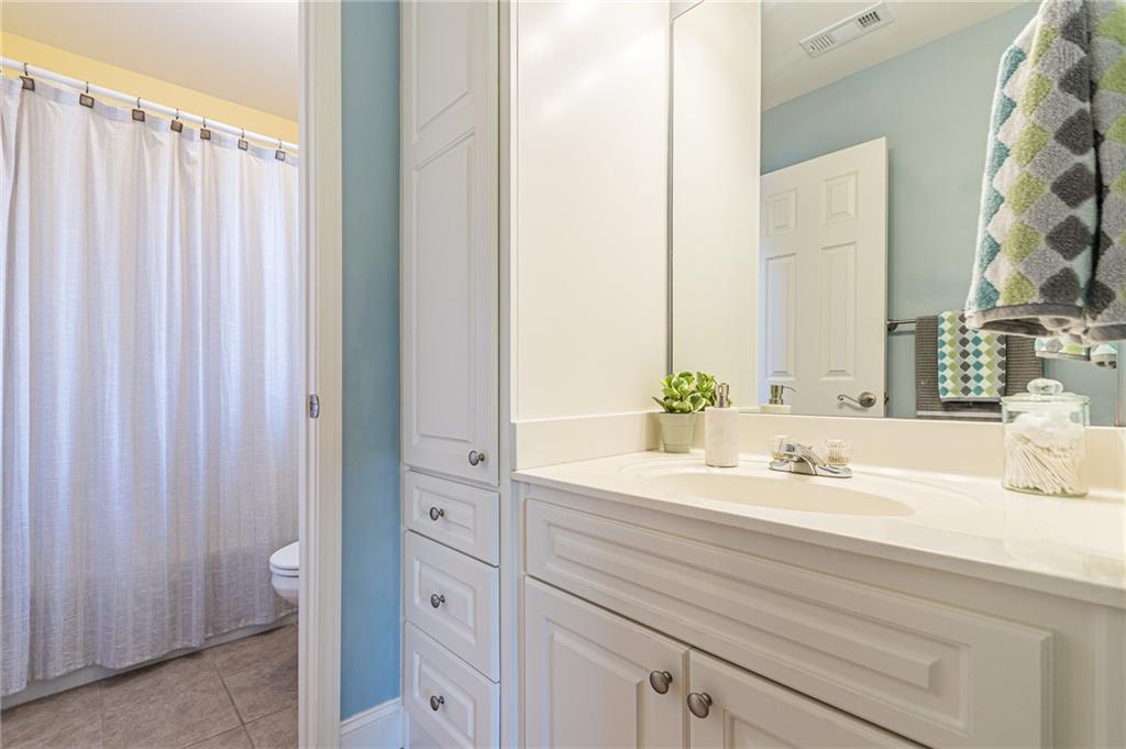 1315 Saint Marks Walk