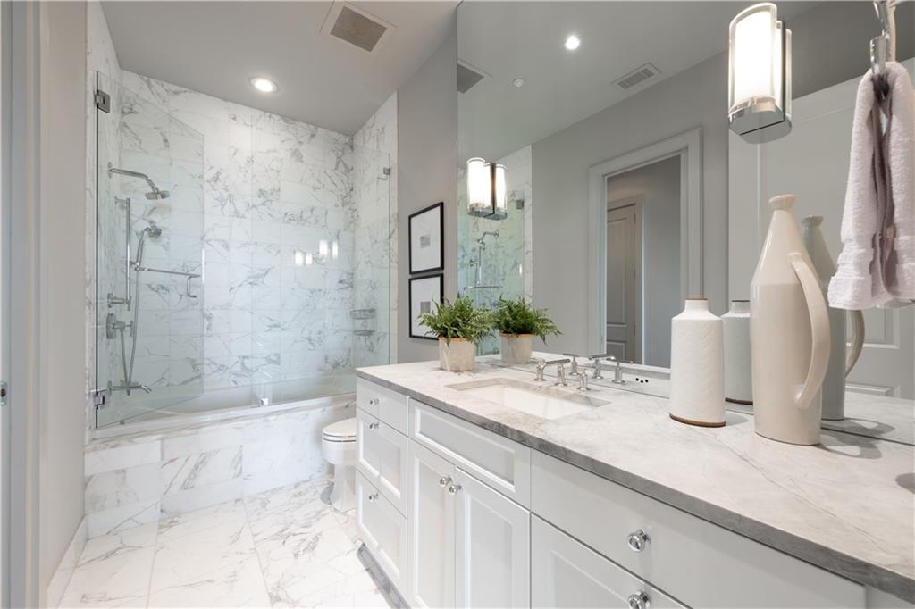3630 Peachtree Road NE Unit PH-340