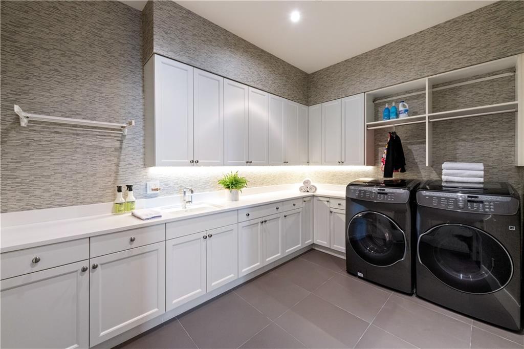 3630 Peachtree Road NE Unit PH-340