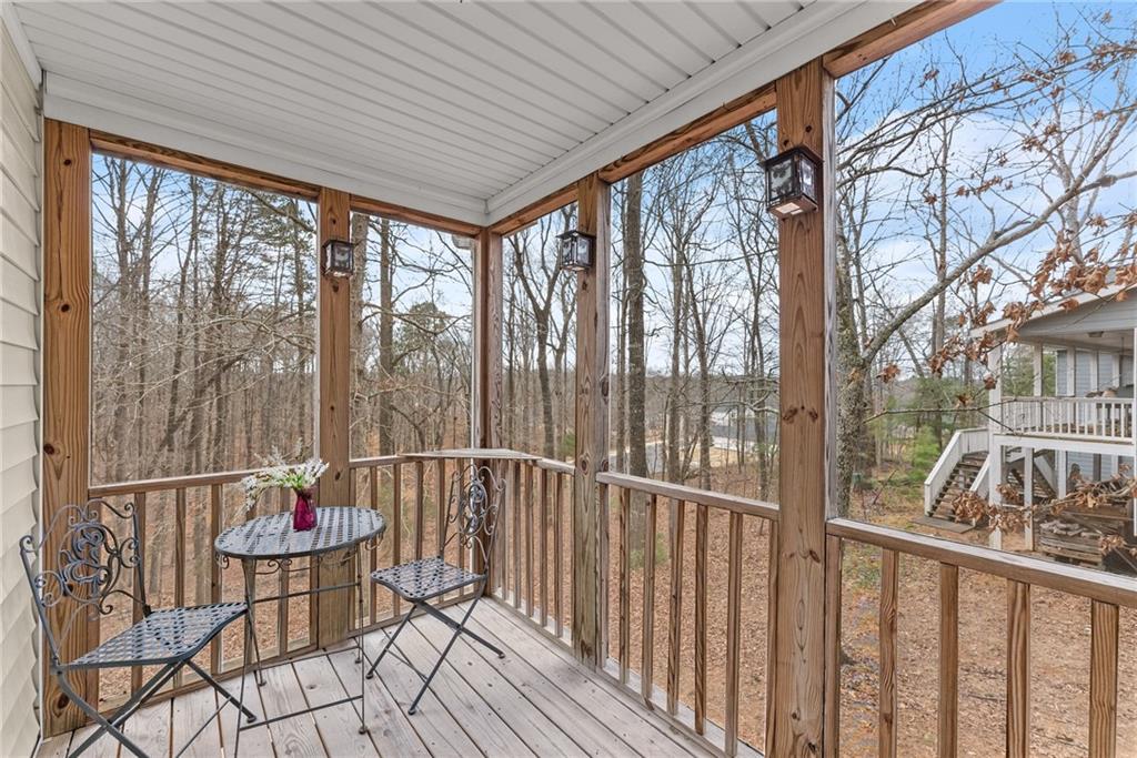 408 Valley Brook Circle W
