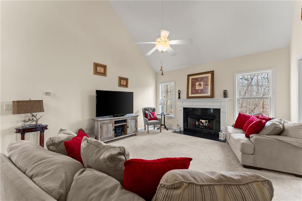 408 Valley Brook Circle W