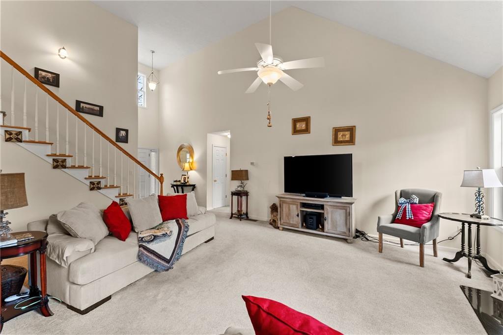408 Valley Brook Circle W