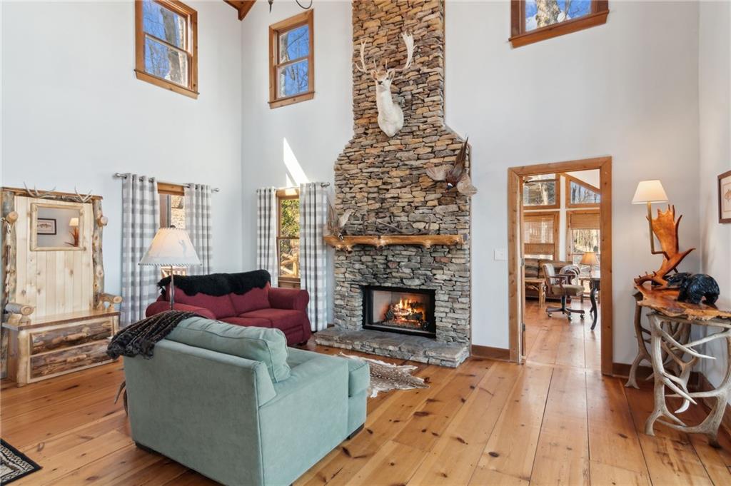 424 Sanderlin Mountain Drive