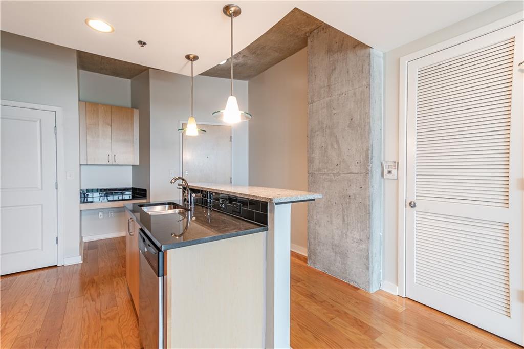 361 17TH Street Unit 1516