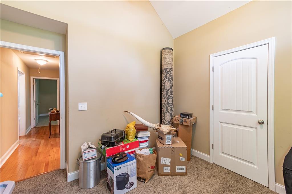 2208 Clarendon Court NE