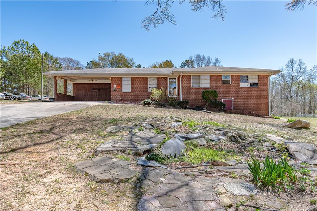 3929 Perry Lane