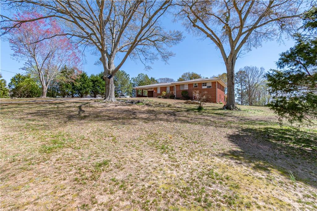 3929 Perry Lane