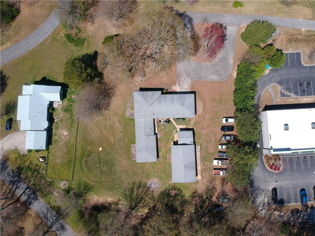 3929 Perry Lane