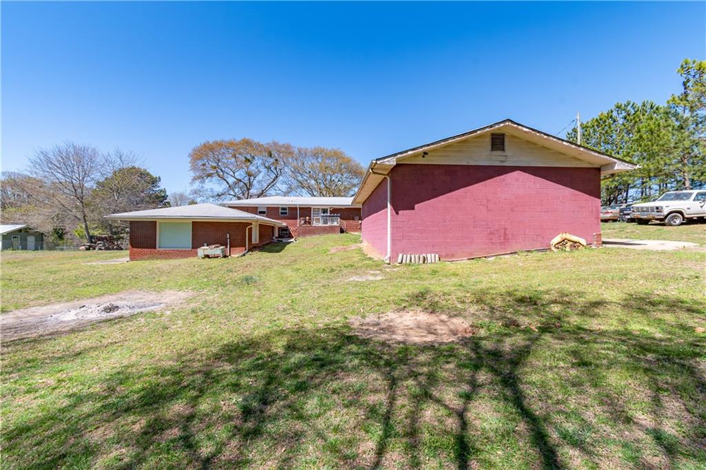 3929 Perry Lane