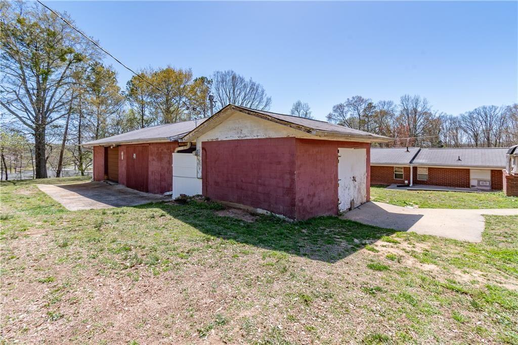 3929 Perry Lane