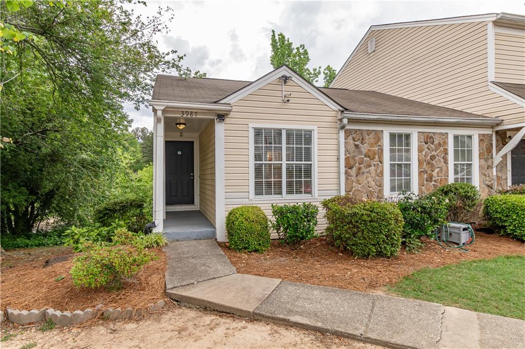 3987 Bayside Circle