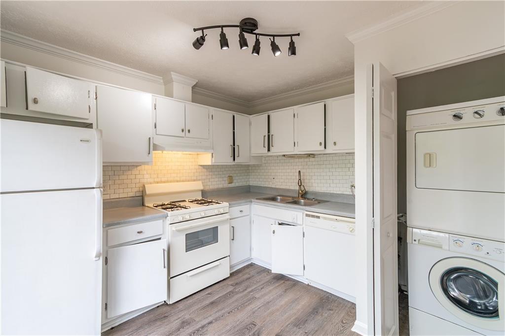 3987 Bayside Circle