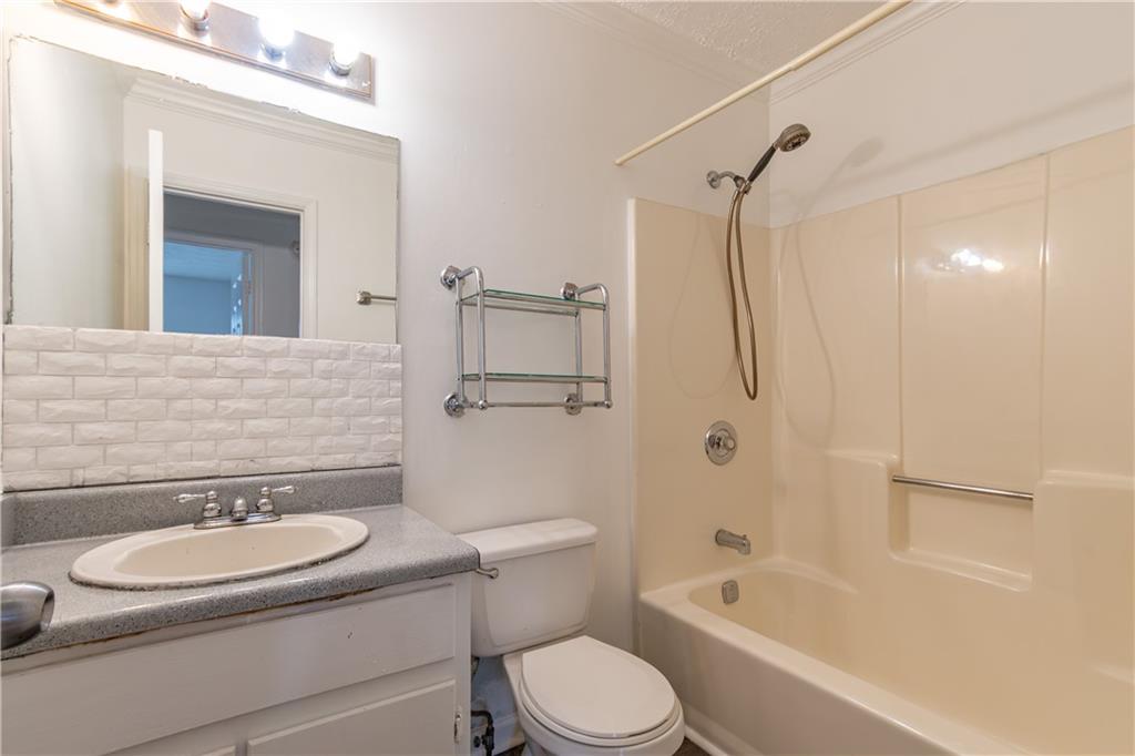 3987 Bayside Circle