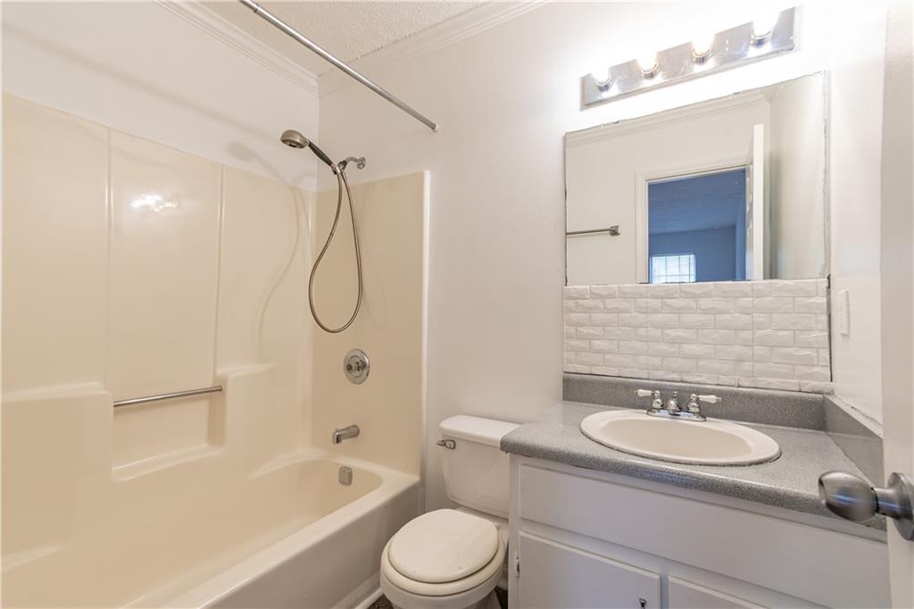 3987 Bayside Circle
