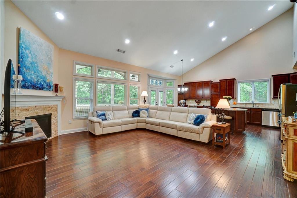 3215 Trowbridge Drive