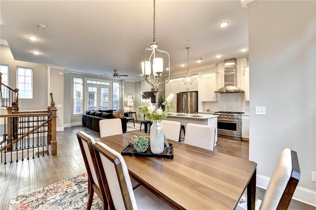 606 Broadview Terrace NE