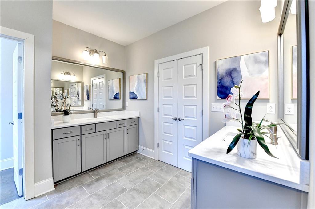 606 Broadview Terrace NE