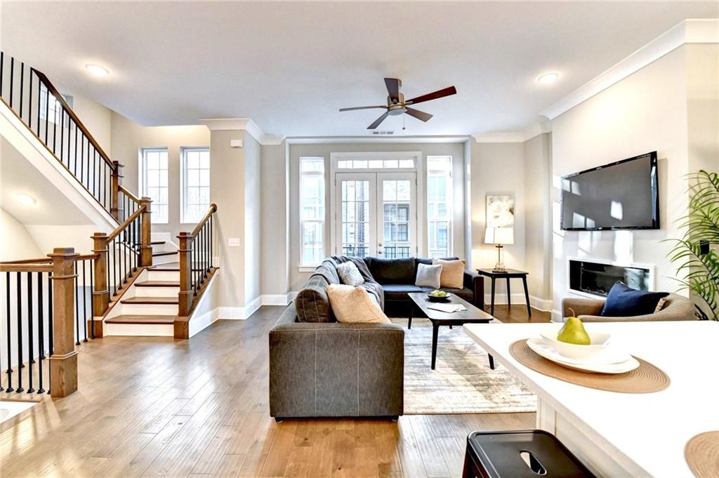 606 Broadview Terrace NE