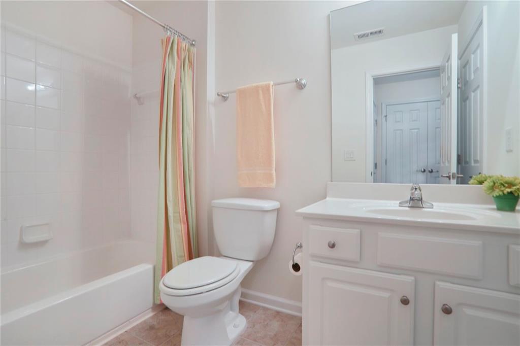 2595 Grapevine Circle