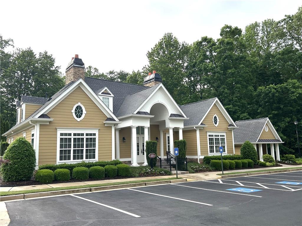 2595 Grapevine Circle