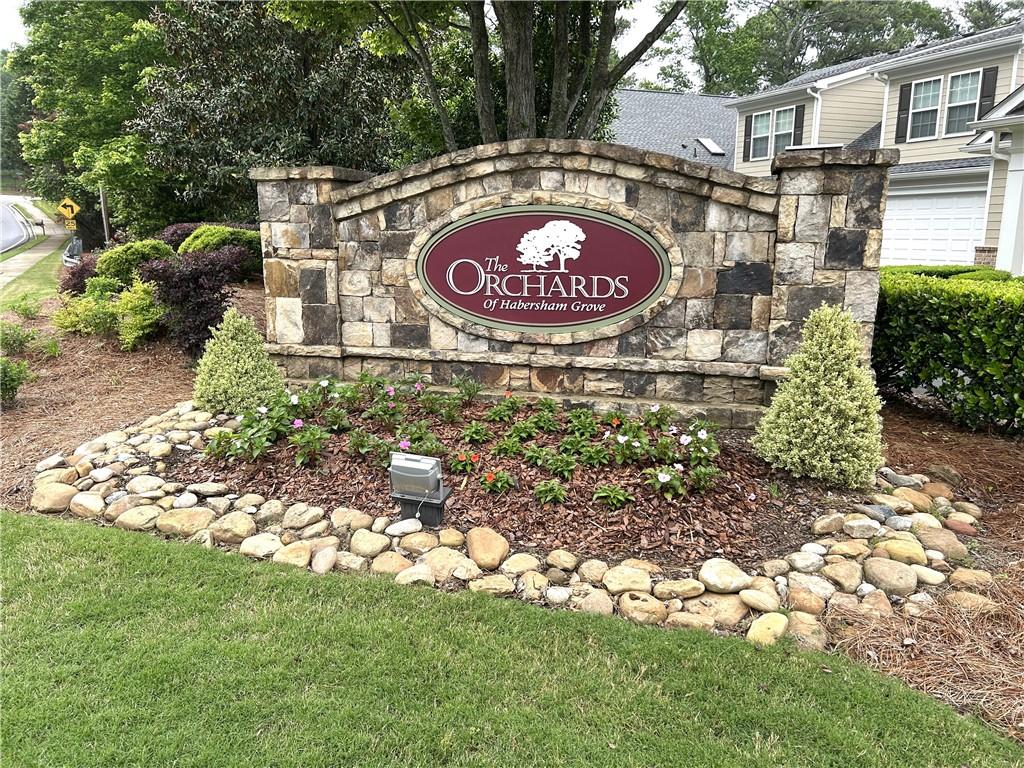 2595 Grapevine Circle