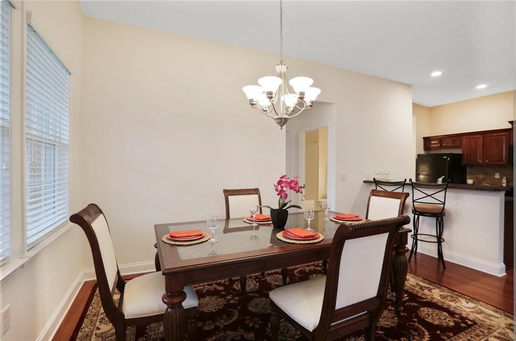 2595 Grapevine Circle
