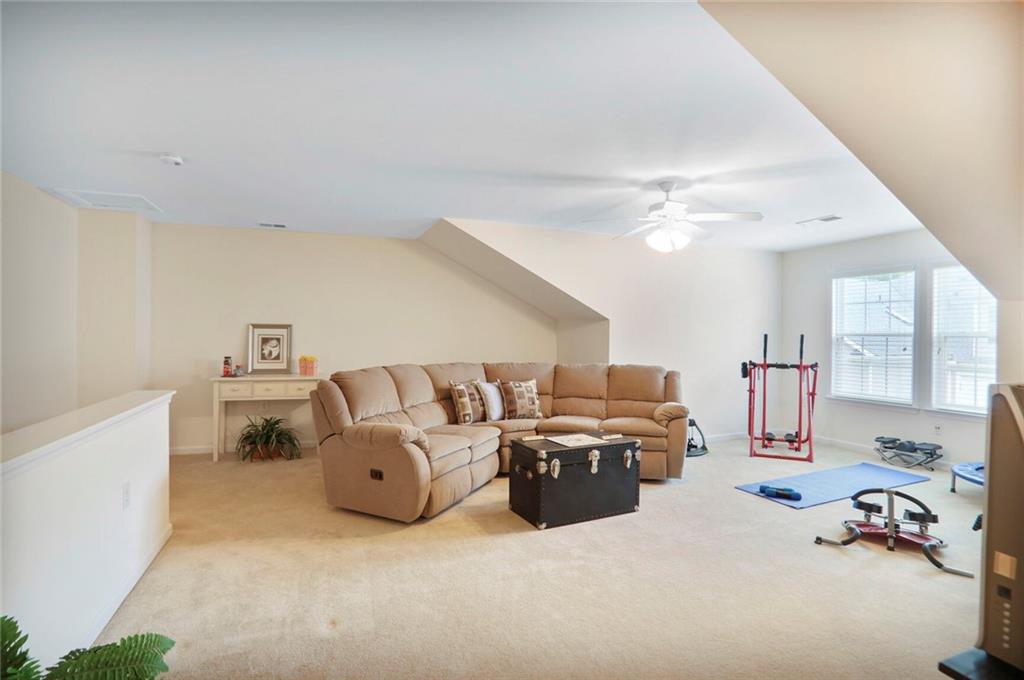 2595 Grapevine Circle