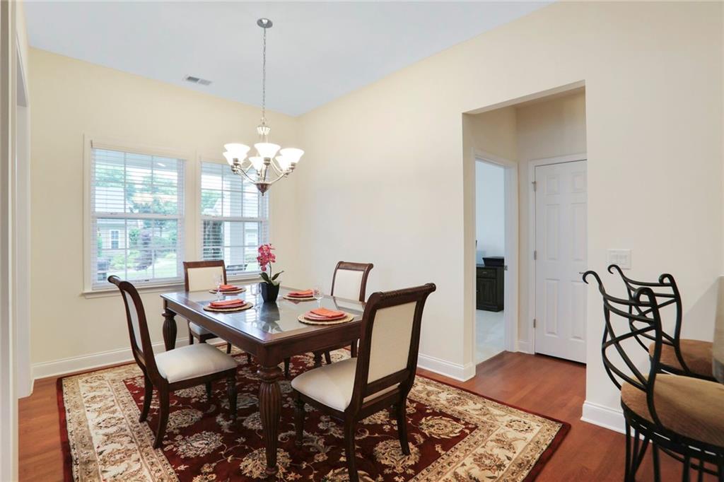 2595 Grapevine Circle