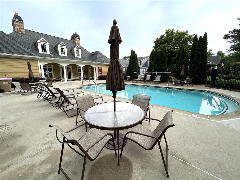 2595 Grapevine Circle