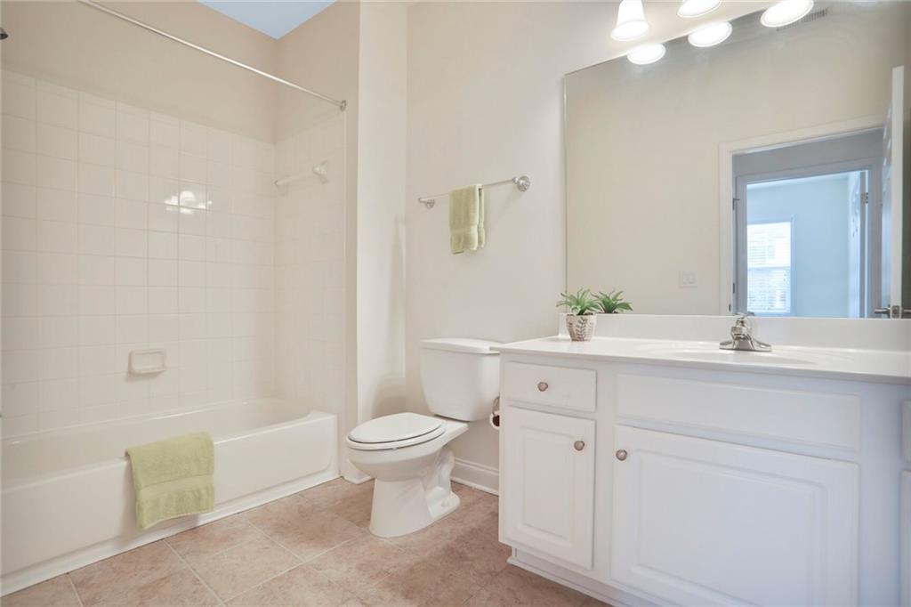 2595 Grapevine Circle