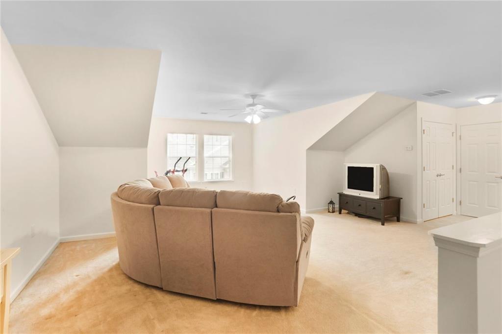 2595 Grapevine Circle